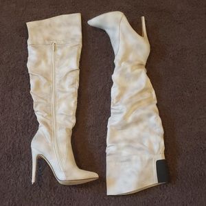 Women's Tan/Taupe Distressed Boots Size 7